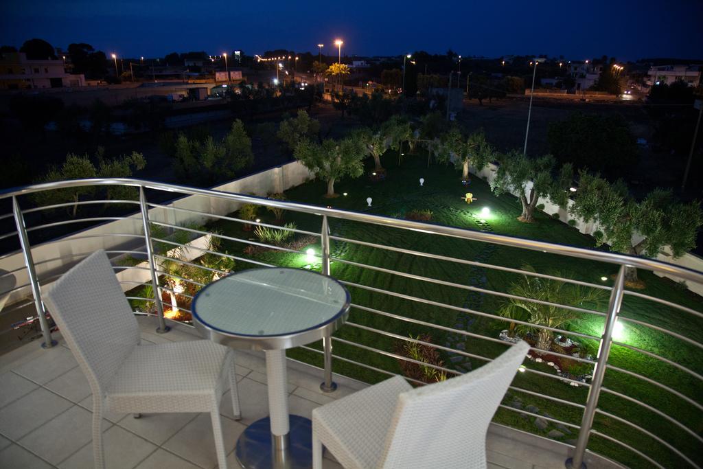 Hotel Vespucci Porto Cesareo Exterior photo